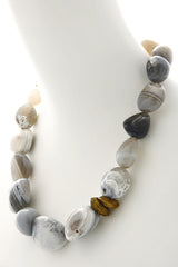 BY THE STONES PEBBLES Grey Botswana Necklace