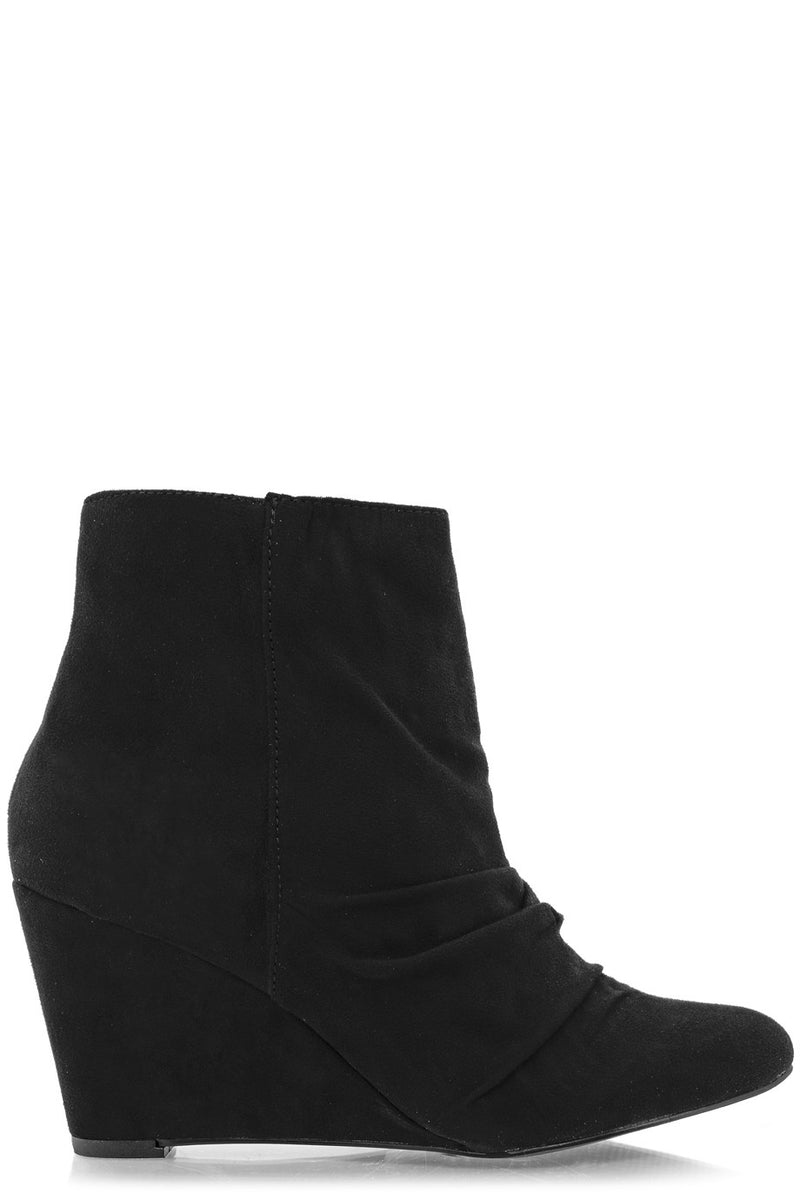 TIMELESS HILDA Black Suede Ankle Boots